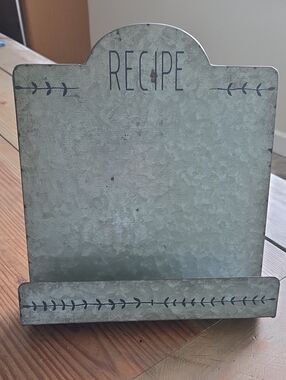 Rustic Industrial Farmhouse Style Metal Recipe Cookbook Stand Holder, LNWOT